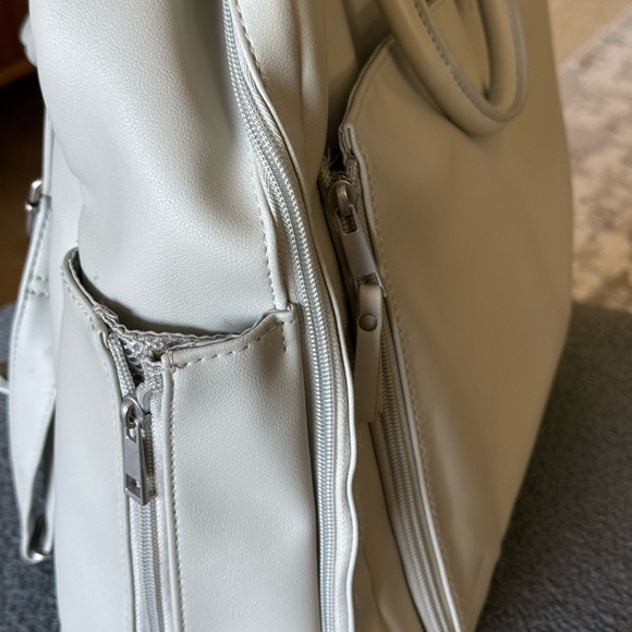 Chic Cream Backpack with Front Pocket - Picture 3 of 5